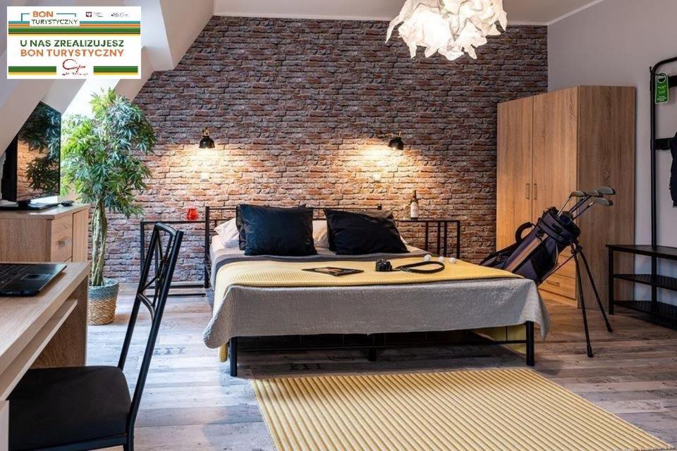 Hotel Restauracja Caspar Jelenia Góra Екстериор снимка