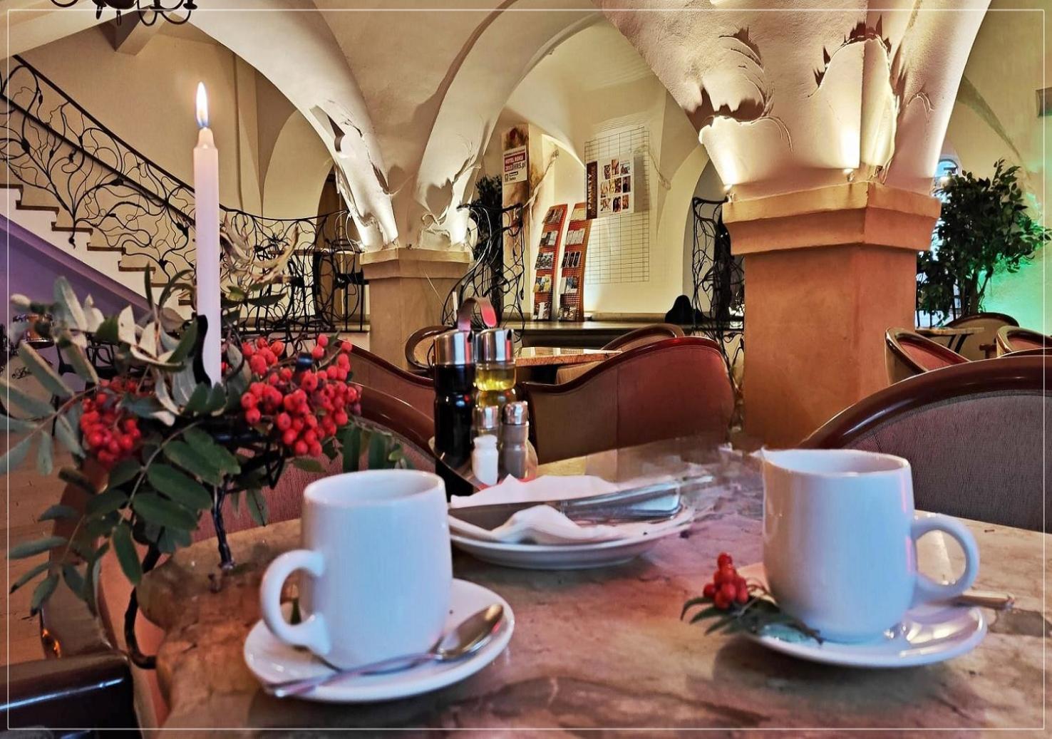 Hotel Restauracja Caspar Jelenia Góra Екстериор снимка