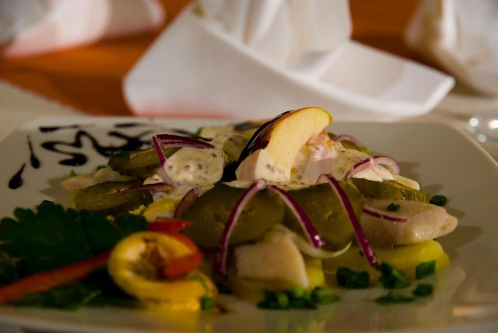 Hotel Restauracja Caspar Jelenia Góra Екстериор снимка