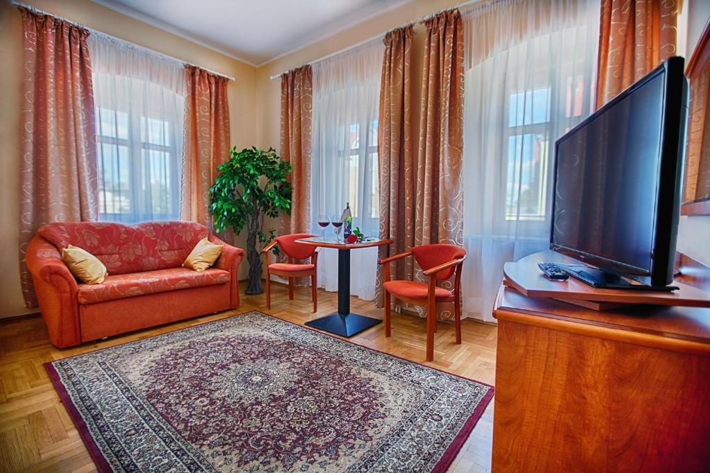 Hotel Restauracja Caspar Jelenia Góra Екстериор снимка