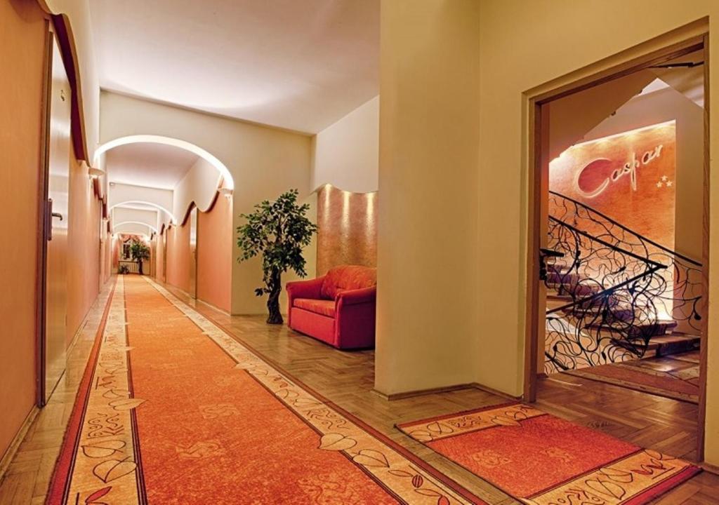 Hotel Restauracja Caspar Jelenia Góra Екстериор снимка