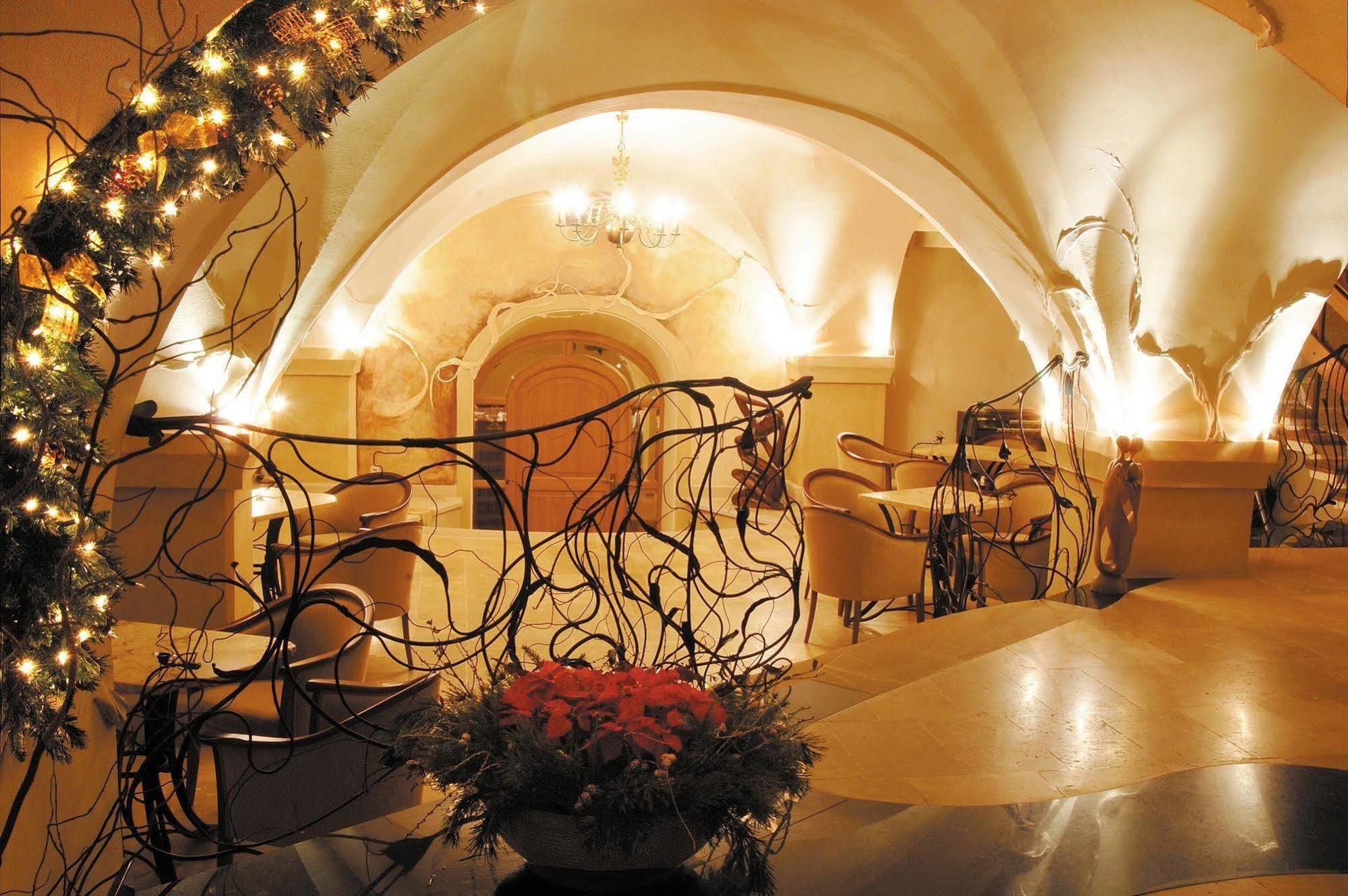 Hotel Restauracja Caspar Jelenia Góra Екстериор снимка