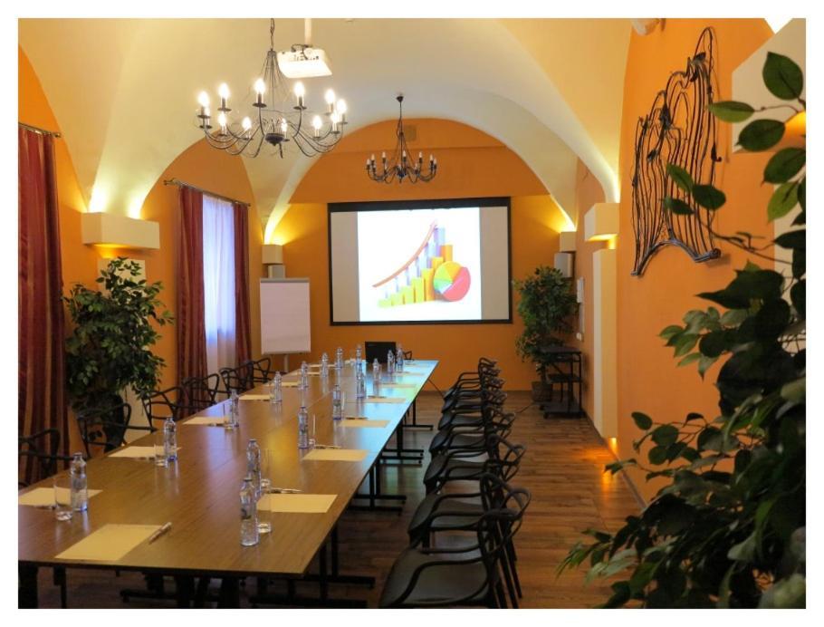 Hotel Restauracja Caspar Jelenia Góra Екстериор снимка