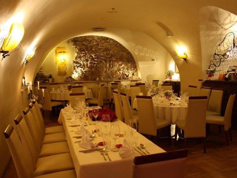 Hotel Restauracja Caspar Jelenia Góra Екстериор снимка