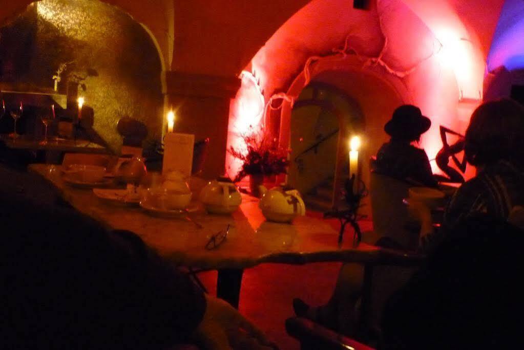 Hotel Restauracja Caspar Jelenia Góra Екстериор снимка
